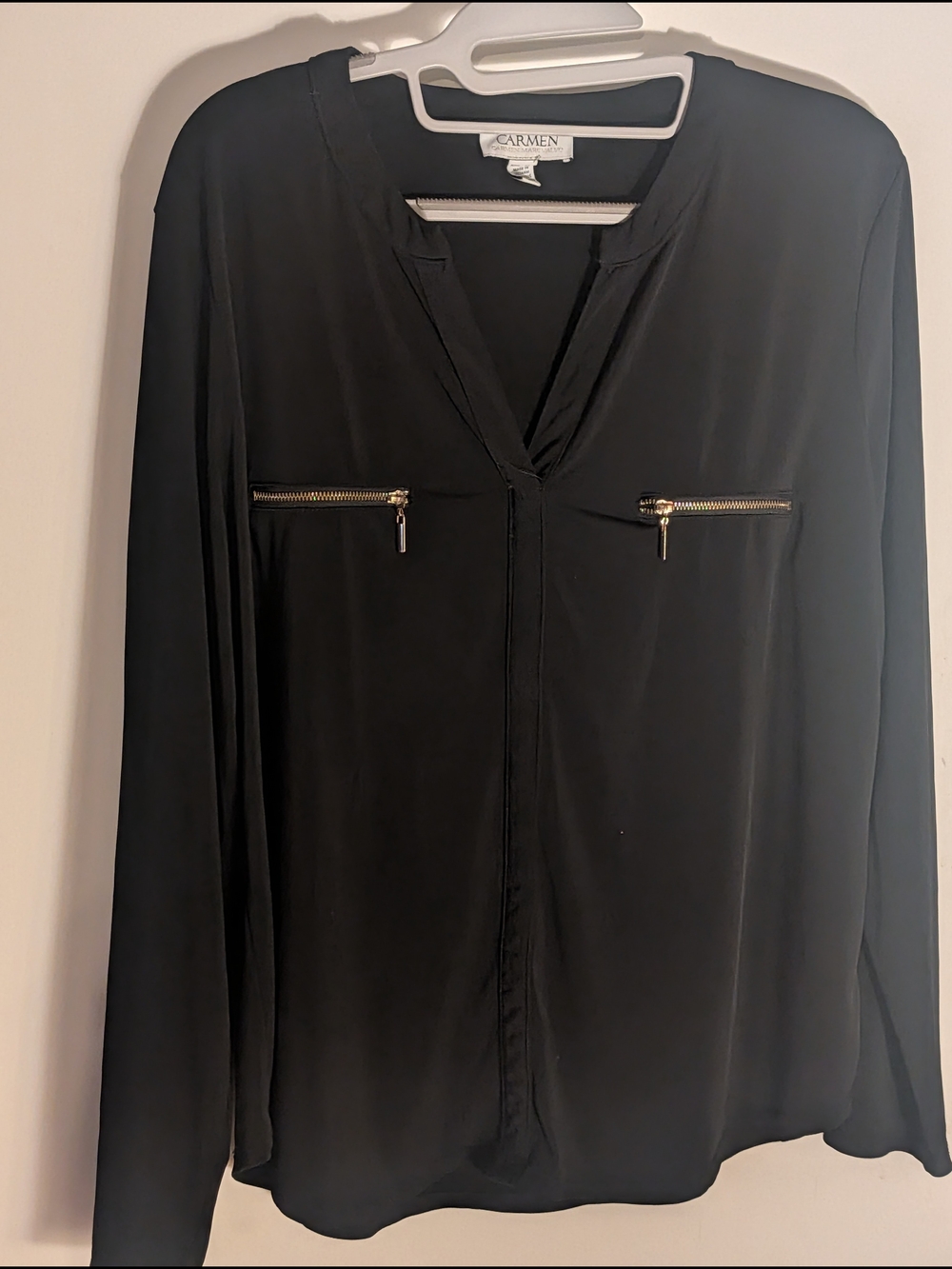 XXL Carmen Marc Valvo Black V-Neck Long-Sleeve Blouse with Gold Zipper Pockets